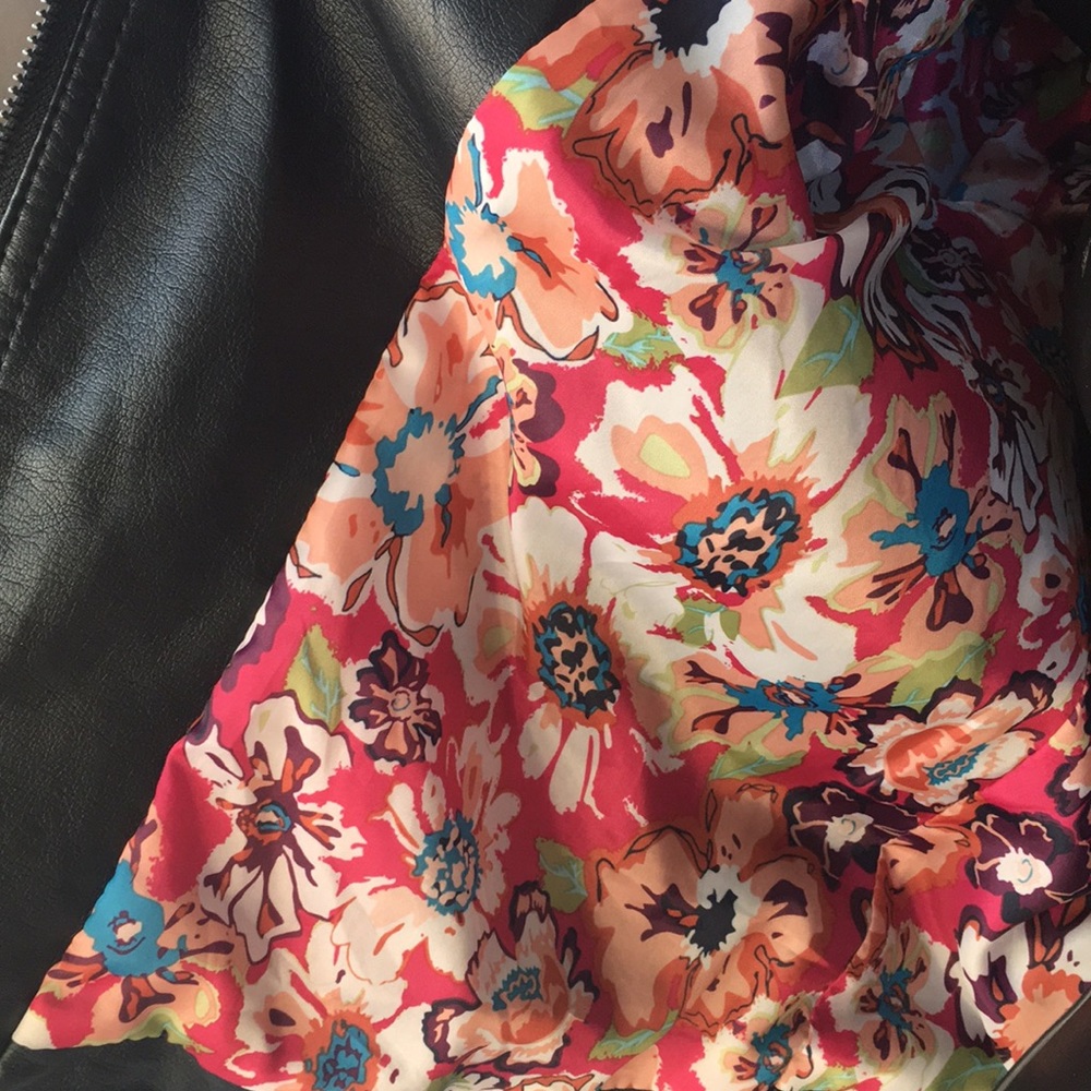 Jacket - Picture 4 of 6